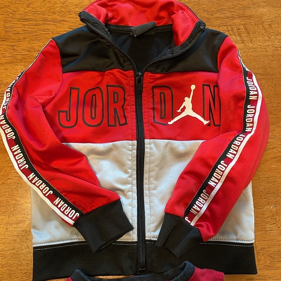 🏀Air Jordan 2T bundle zipper jacket & cotton tank shirt matching set - Picture 2 of 9
